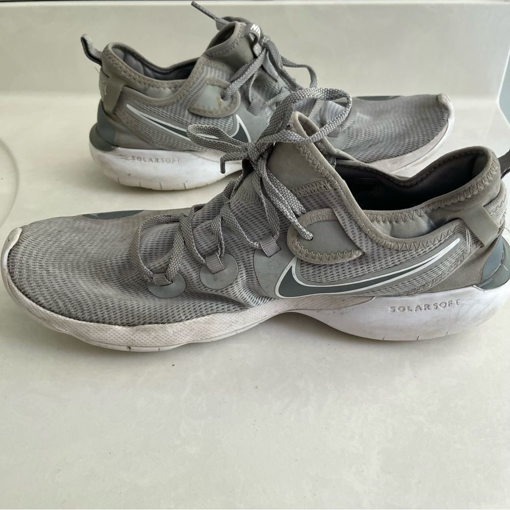 Nike Flex Men's Athletic Shoes in Gray 13 - Picture 3 of 8